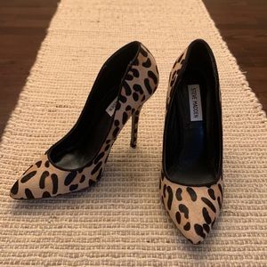 Steve Madden Leopard heels